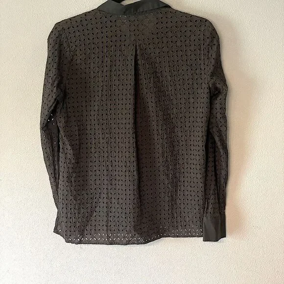 H&M Green Button Up Top. Size 4. - Picture 2 of 3